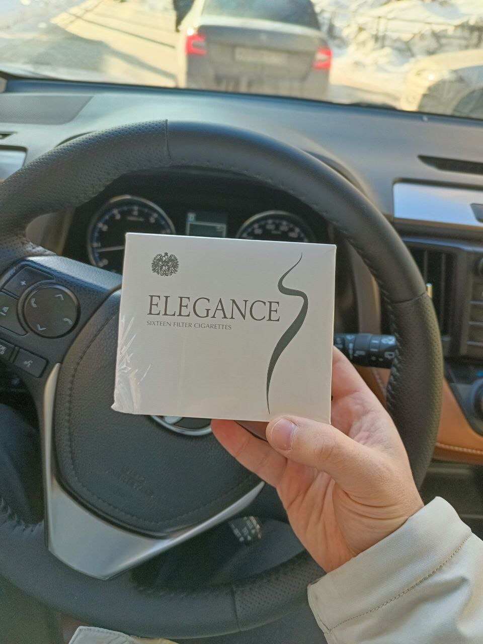 Elegance 16 Light